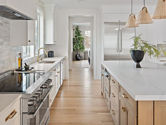 4th image of 5 Hazel Ln