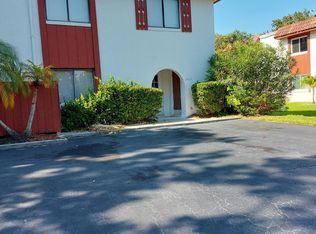 2067 Oak Meadow Cir, South Daytona, FL 32119