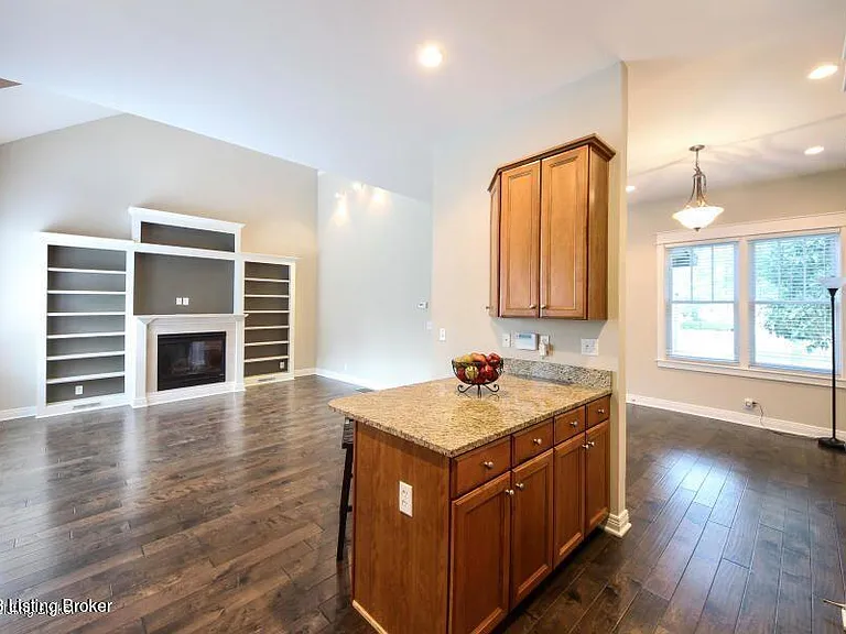 9506 Gerardia Ln — Photo 15