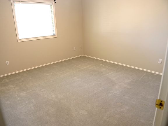 3rd image of 2131 Rendezvous Rd