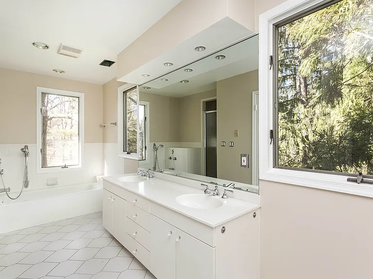 1103 Rolandvue Rd — Photo 15