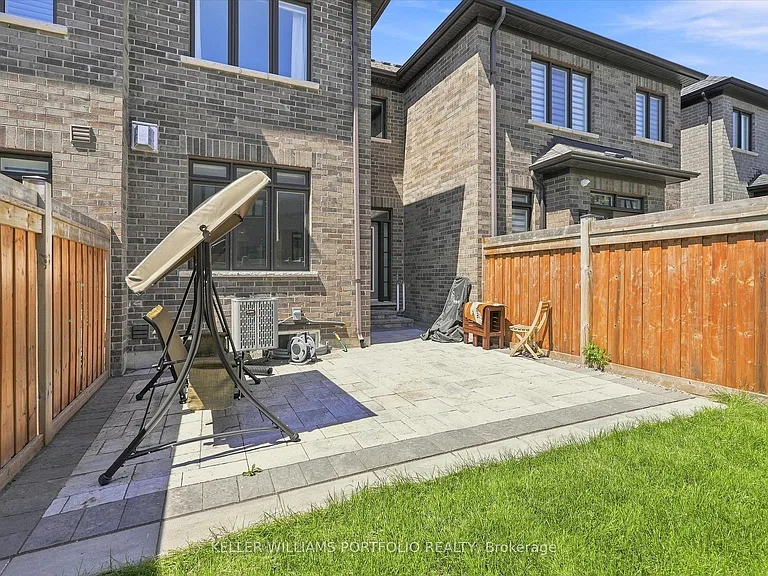 9 Viola St — Photo 47
