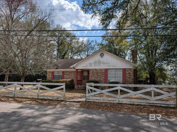 710 Gillis St, East Brewton, AL 36426