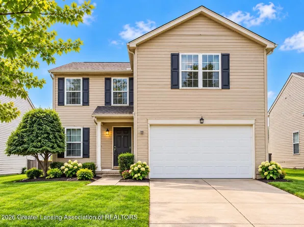 8601 Kalamazoo River Dr, Fowlerville, MI 48836