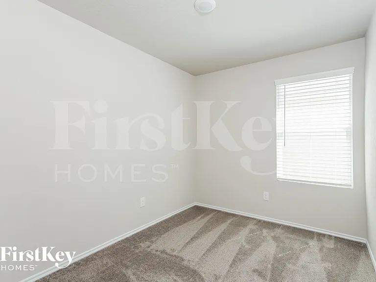 10719 Prusiner Dr — Photo 11