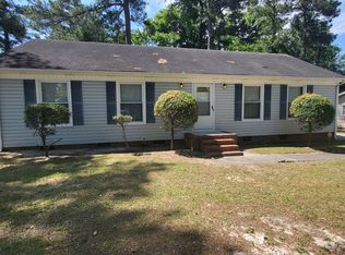1124 Lake Stone Pl, Fayetteville, NC 28311