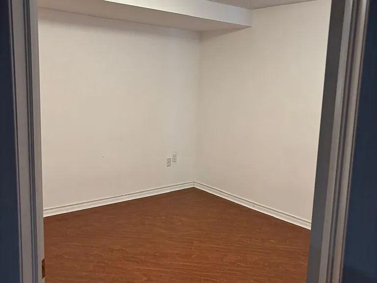 3860 McDowell Dr #BASEMENT — Photo 13