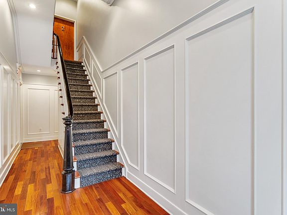 4th image of 2031 Pine St #301