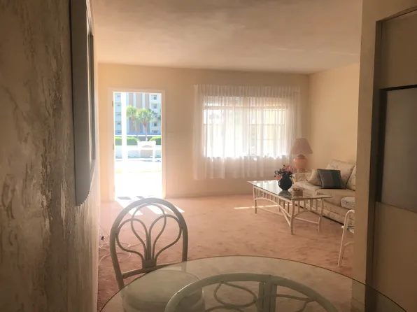 4565 Duhme Rd APT 208, Saint Petersburg, FL 33708