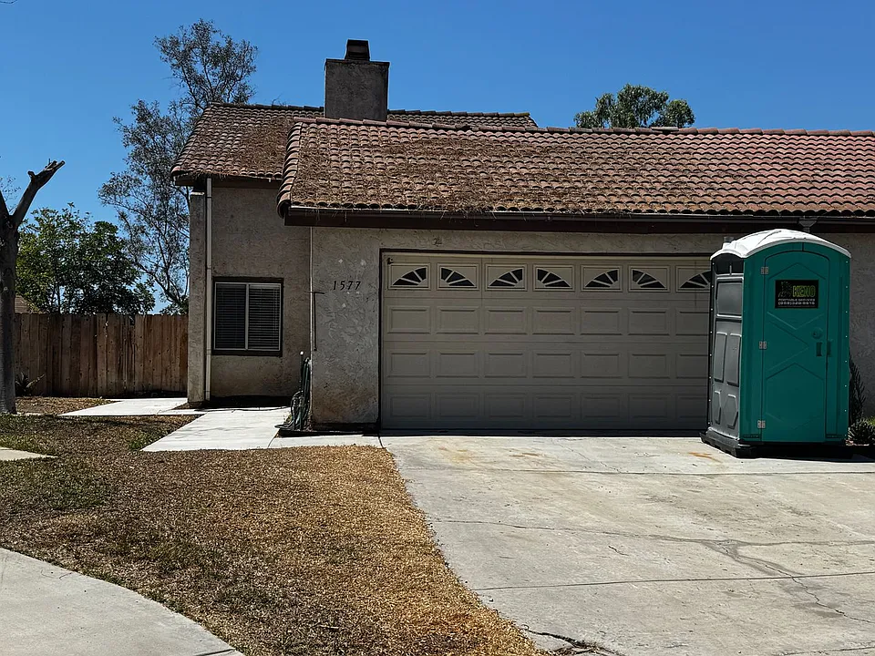 1577 Greencrest Ct