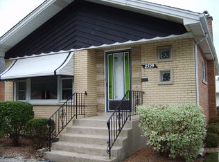 2529 S 18th Ave, Broadview, IL 60155