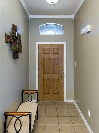 3rd image of 992 Mesa Vista Dr
