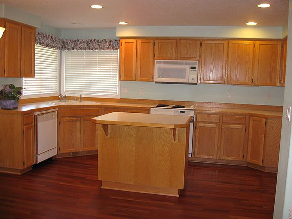 5th image of 514 SE 99th Ct