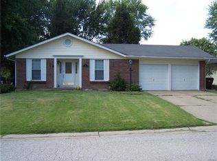 32 Glenna Dr, Saint Peters, MO
