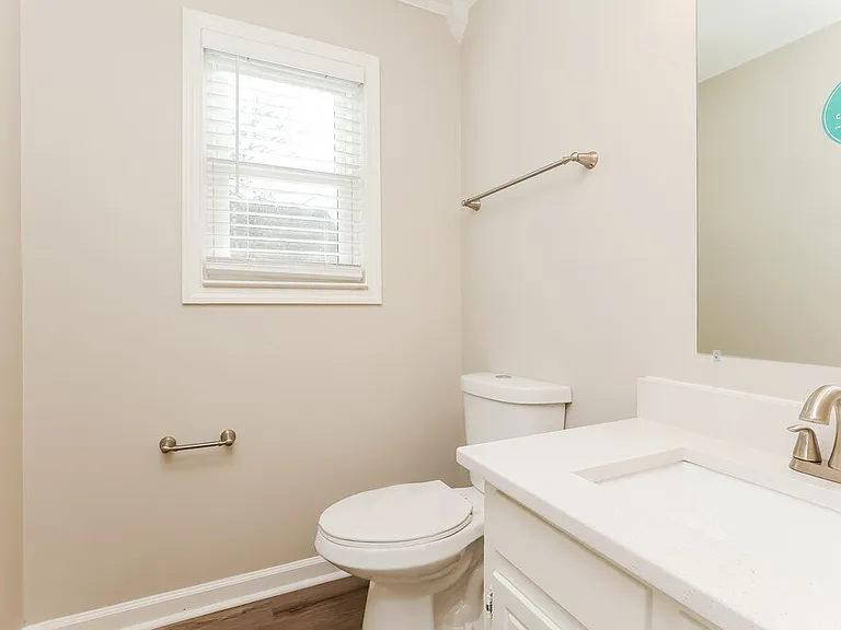 111 Dorchester Ct — Photo 15