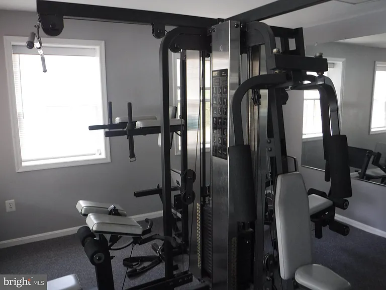 200 Dover Pl #201 — Photo 20