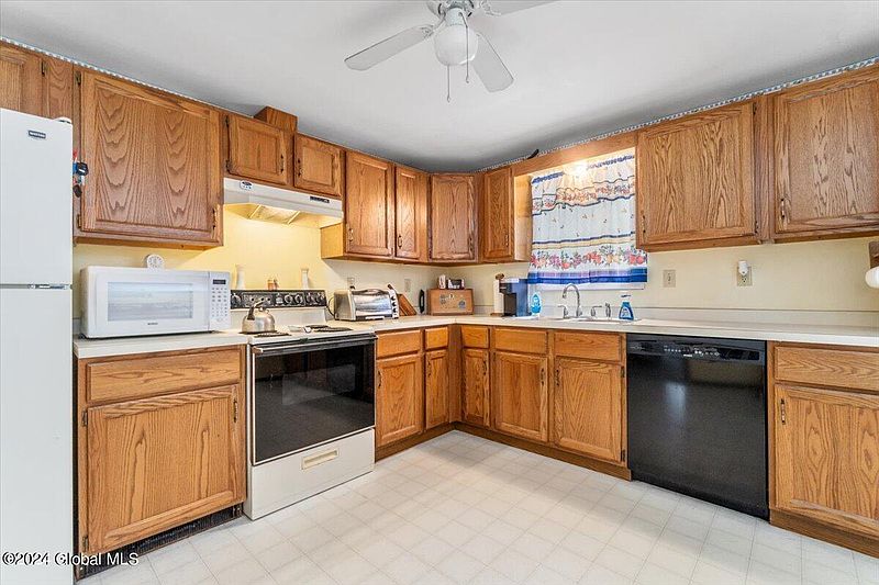 3rd image of 214 Clum Road