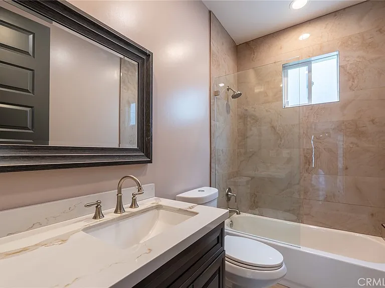 6938 Peach Ave — Photo 21