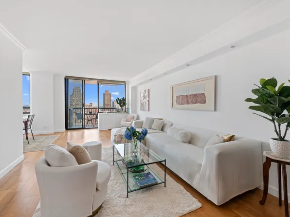 171 East 84th Street 31C image 2 of 15