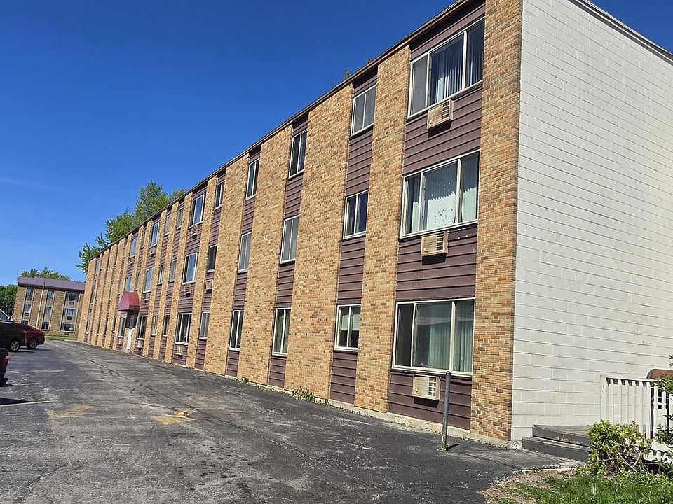 2nd image of 1615 60TH STREET