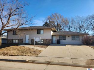 304 S 16th St, Beatrice, NE 68310