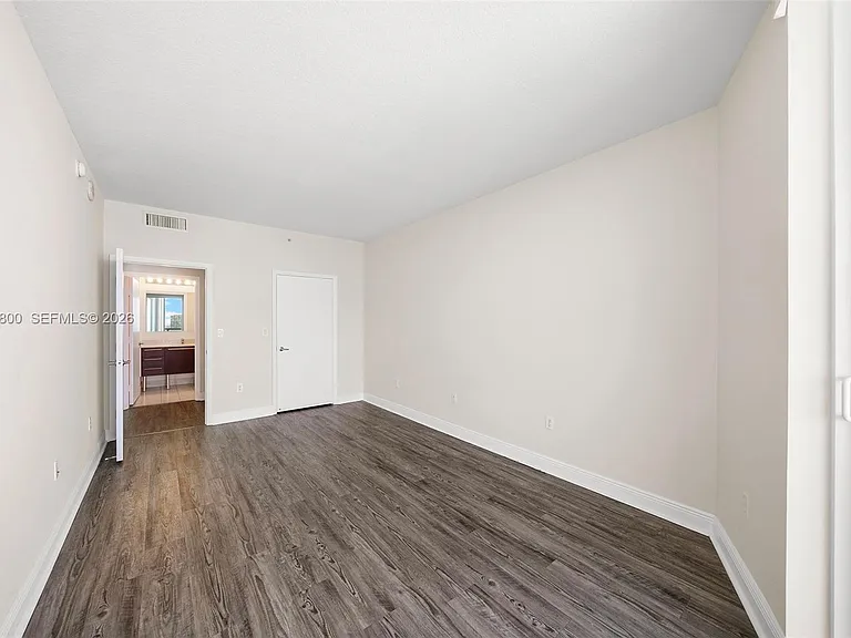1900 N Bayshore Dr #4504 — Photo 18