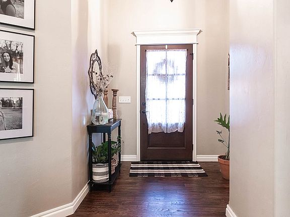 5th image of 4013 Chesterfield Pl