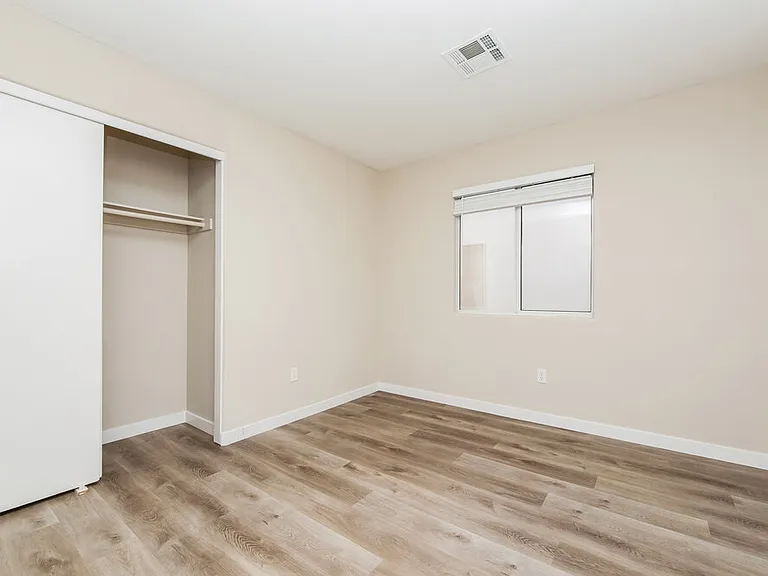 4929 Whispering Spring Ave — Photo 13