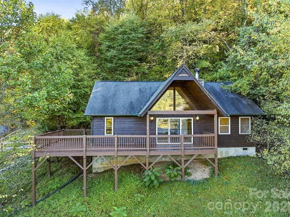 144 Appalachian Trl, Maggie Valley, NC 28751