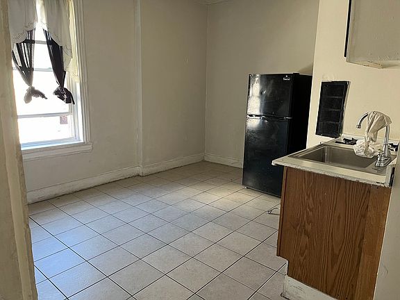 3rd image of 2981-83 Frankford Ave #2-B