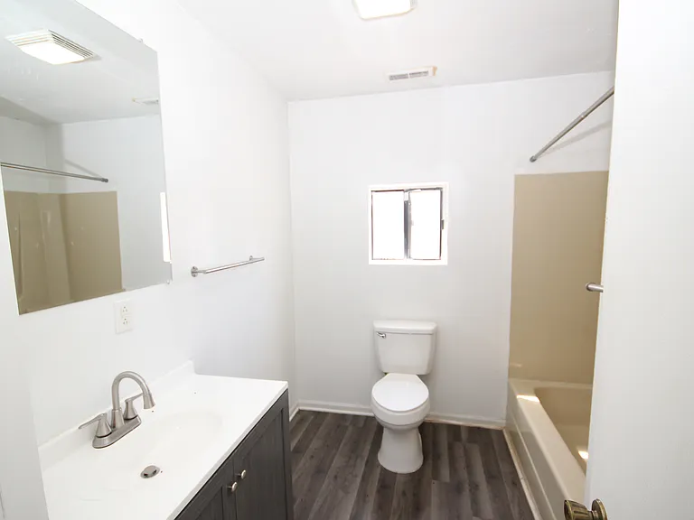 719 N Main St #2 — Photo 8