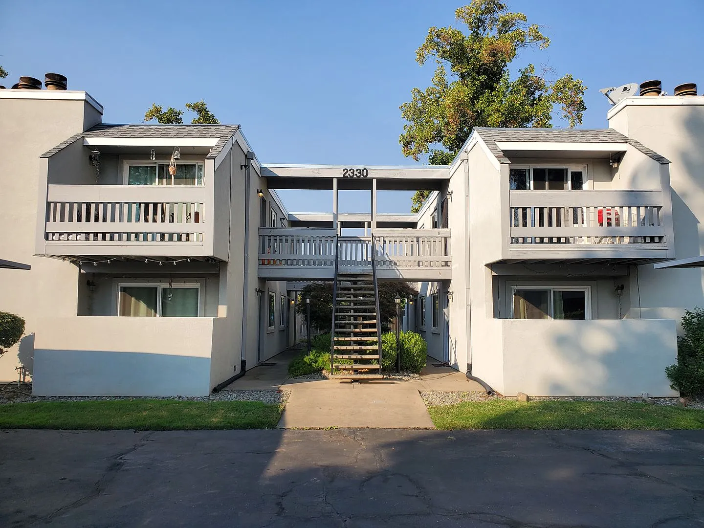 Prime location minutes from the new Meriam Park, shopping, and more! — Photo 3