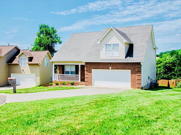 2nd image of 6823 Avensong Ln