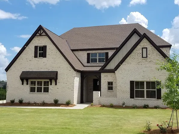 1831 Riverton Dr, Prattville, AL 36066