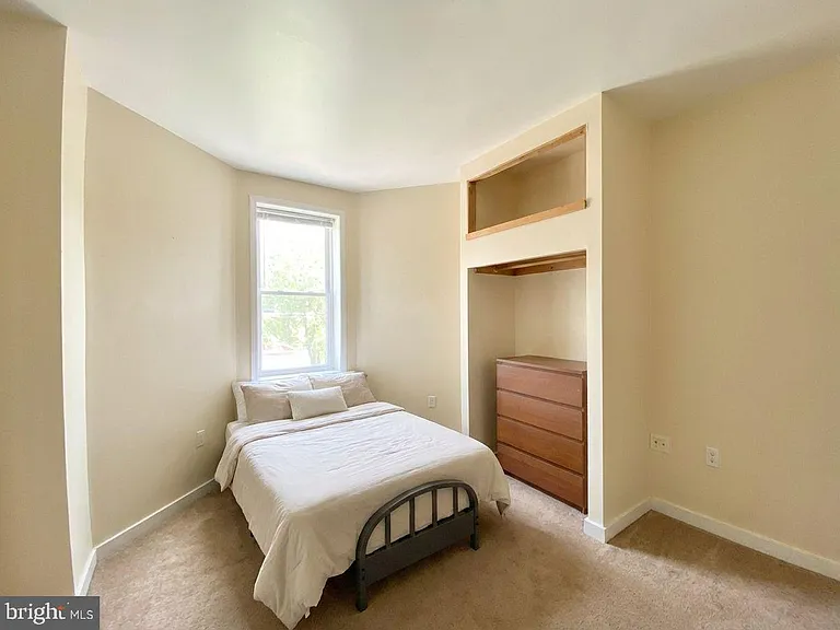 1849 N 17th St #5 — Photo 9