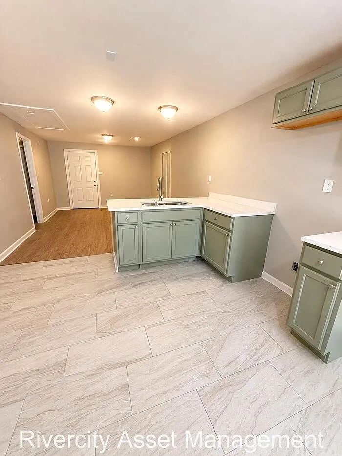 2 bed, 1.0 bath, 792 sqft, $995 — Photo 3