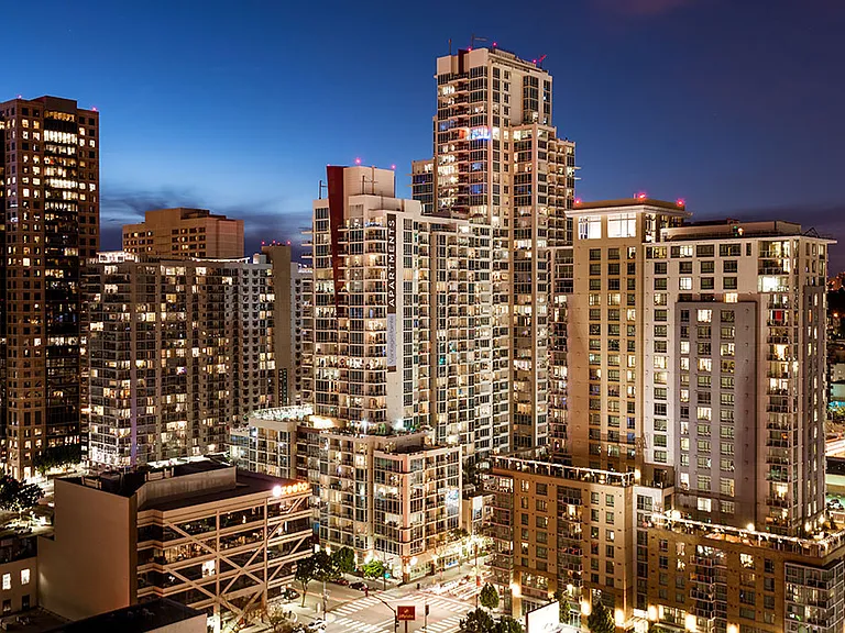 Vantage Pointe — Photo 49