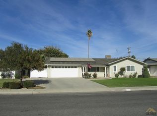 6304 Sundale Ave, Bakersfield, CA 93309