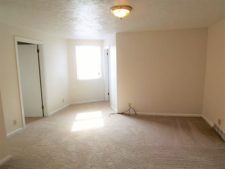 32 Wyoming St E #1 — Photo 6