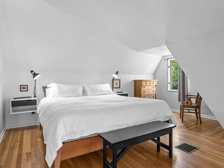 Upstairs King Bedroom #1
