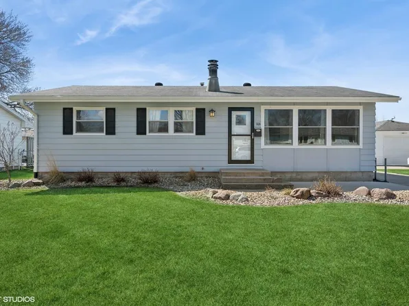 106 Jahnke Ave, Waverly, IA 50677
