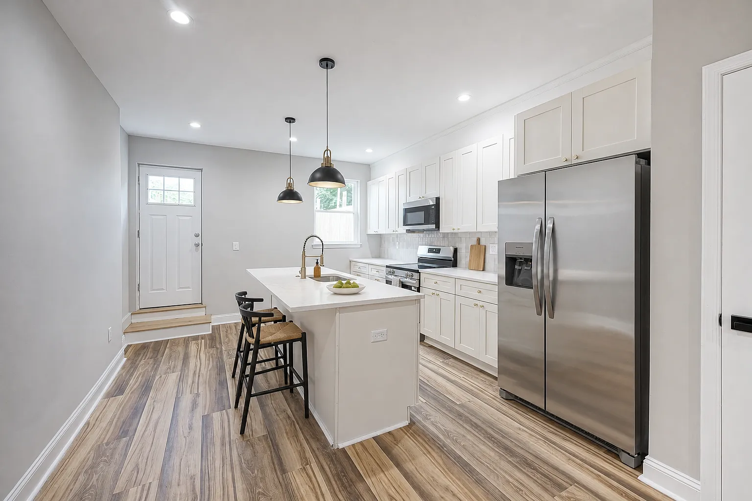 3 bed, 2.5 bath, 1500 sqft, $2,000 — Photo 3