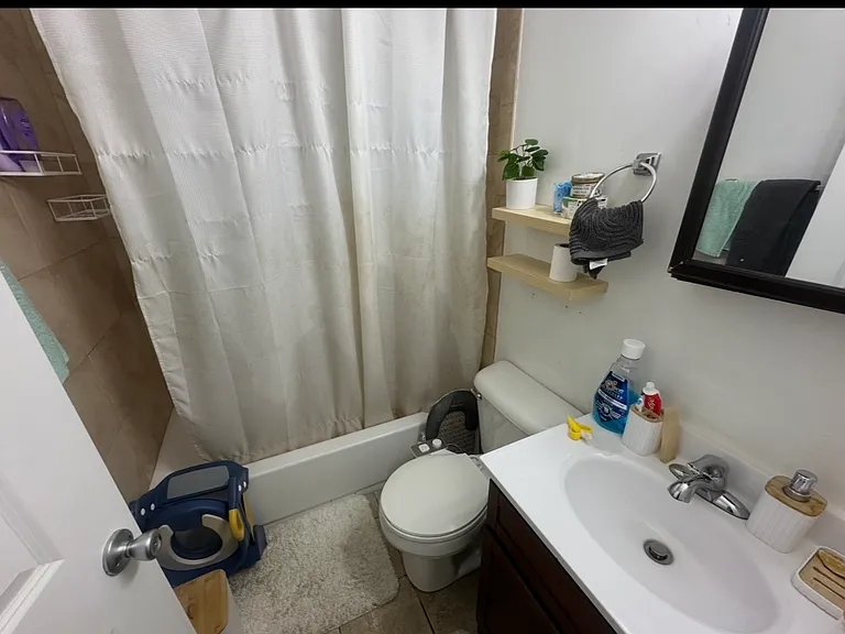 1924 N 18th St #2R — Photo 7