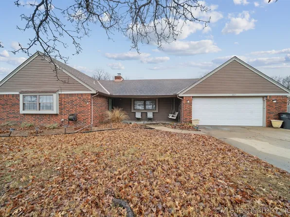 4527 SE Barlow Dr, Bartlesville, OK 74006