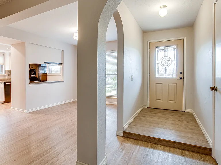 1308 Grinnell Dr — Photo 6