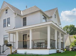 109 Pine St E, Stillwater, MN 55082