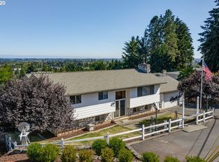 575 SW Alder St, Dundee, OR 97115