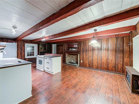 4th image of 2927 Brentwood Ave