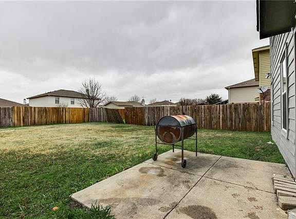 5th image of 2504 Cherry Dr