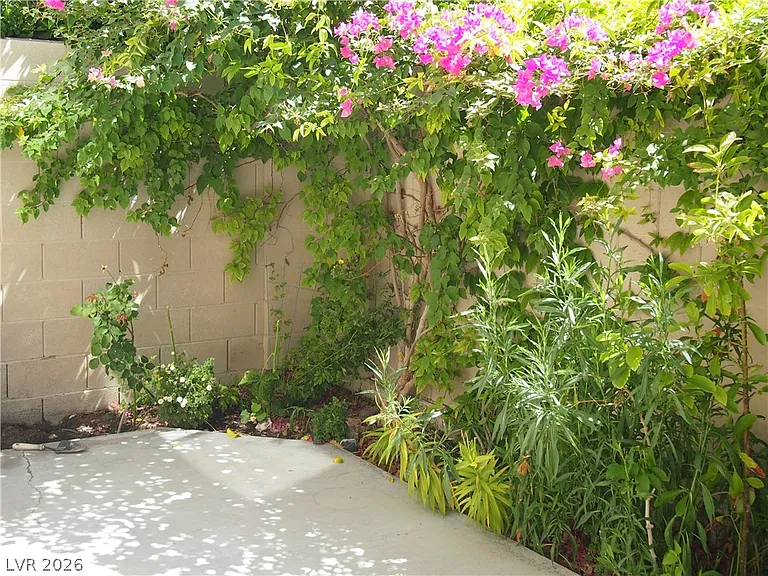 7724 Bauble Ave — Photo 18